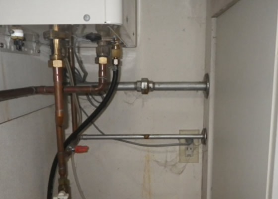 脱衣室配管隠蔽工事 リフォーム施工前
