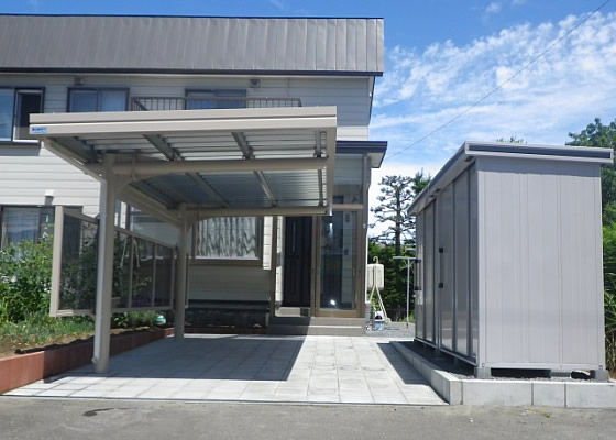 駐車場の空間を広く使用するのに片持ちカーポート　リフォーム施工後
