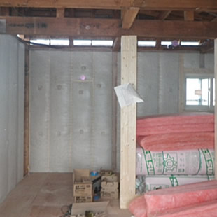 ネット式ロックウール吹込み断熱材